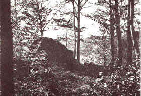 Foto: Reste der alten Burg Leysiefen - Zobbesmur