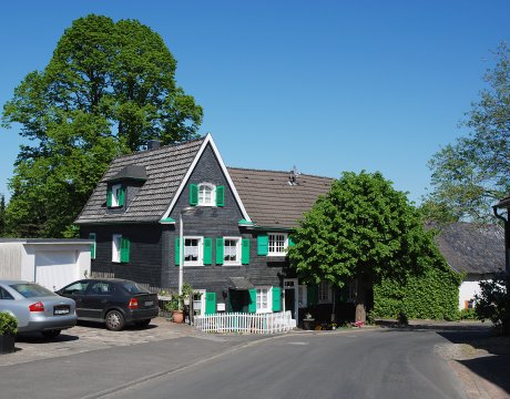 Foto: Haus und Stall, Schaberger Strae, Solingen, 2007