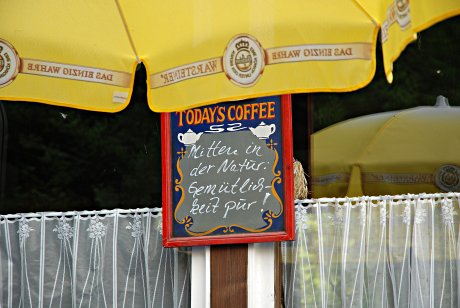 Foto: Schild mit der Aufschrift 'Todays Coffee'