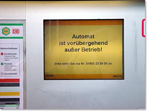 Foto zeigt die Fehlermeldung "Out-Of-Order" eines Fahrkartenautomaten
