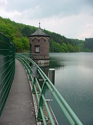 rechter Wasserentnahmeturm