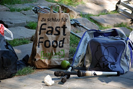 Foto: Einkaufstte mit dem Spruch: Zu schlau fr fast Food